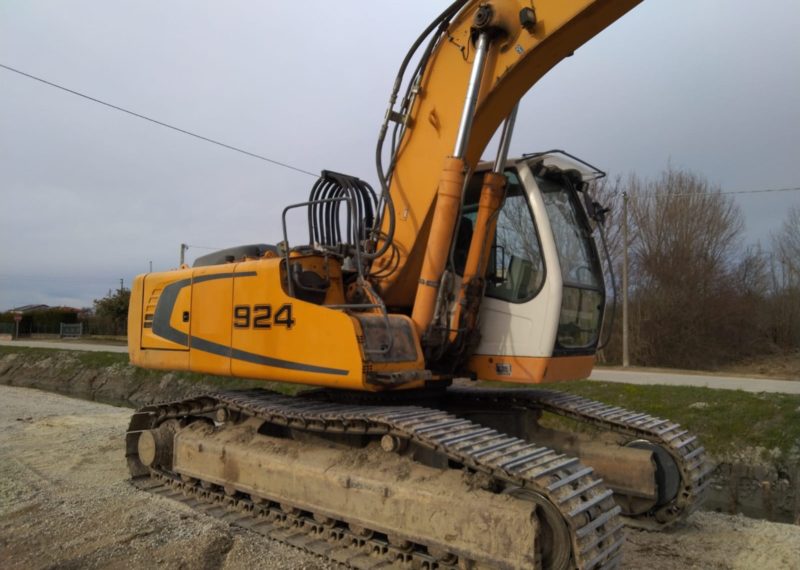 R924 Escavatore cingolato Liebherr 